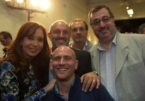 CFK junto a 4 representantes de la cuarta sección electoral: Guerrera, Stadnik, Conocchiari y Lago.
