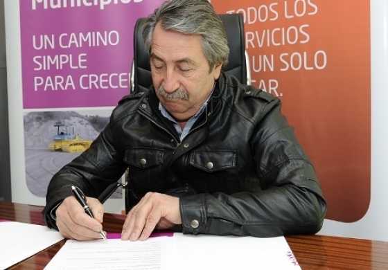 San Pedro firmó para Domínguez