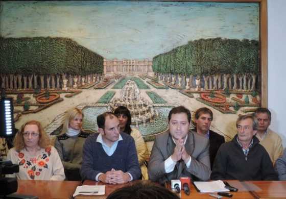 Lincoln: Serenal presentó su equipo