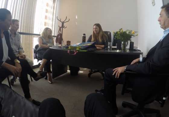 Zuccari se reunió con representantes de Carrefour y puso en marcha el proyecto "Cajas Verdes"