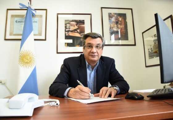 Buil presenta proyecto de ley para regular el ciclomotor y la motocicleta eléctrica