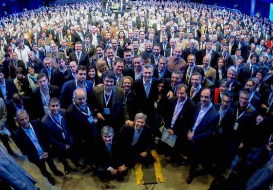 Macri: "Queremos trabajar codo a codo sin importar los colores políticos"