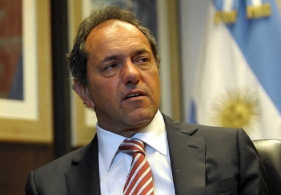 La UADE informó que el título de Scioli cumple todas las normas