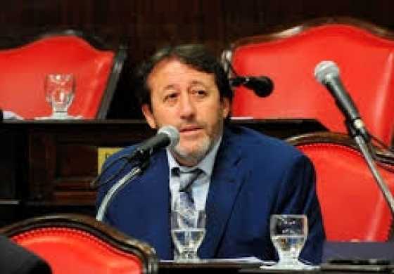 LEGISLADORES I García destacó la promulgación de la ley que "posibilita denunciar canales clandestinos"