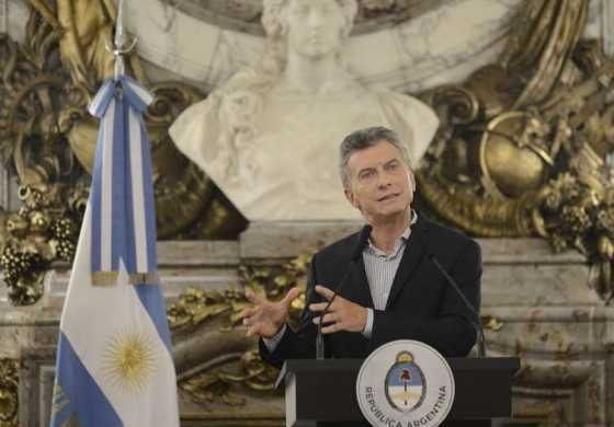 Macri vuelve sobre sus pasos: foja cero para el Correo Argentino y corrección del fallo sobre jubilados