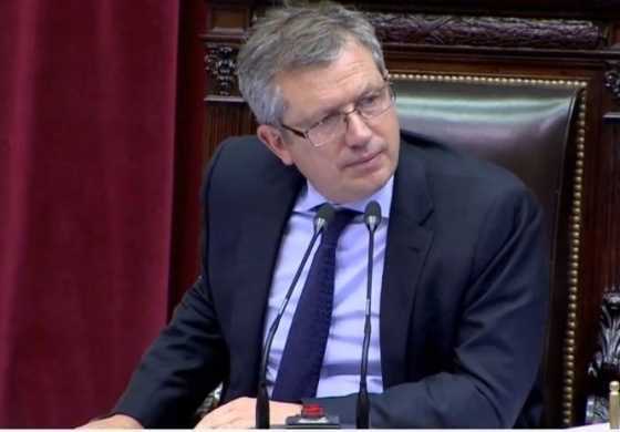 Monzó insiste en priorizar la política por sobre el marketing