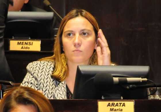 Valeria Arata se sumó al rechazo en la modificación del calendario de vacunación 