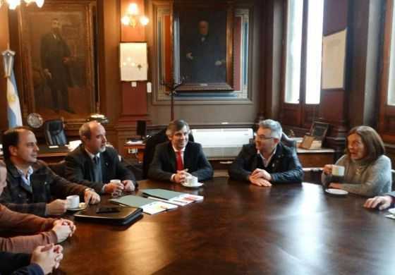 Referentes de la Cuarta participaron de la firma de convenio con la Universidad Nacional de La Plata