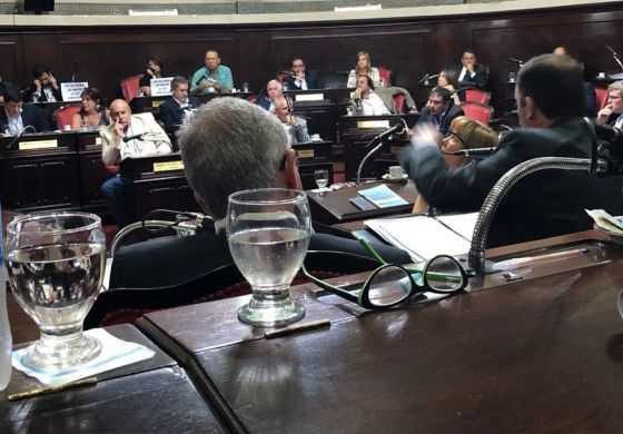 En la primera sesión de los senadores de la Cuarta sección electoral que asumieron este año, la cámara Alta adhirió a la ley de ART
