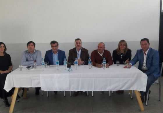 Buil encabezó cónclave de intendentes donde se puso la mira en salud
