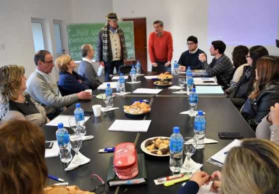 Buil encabezó jornada de formación para jefes de compras de distritos de la Cuarta