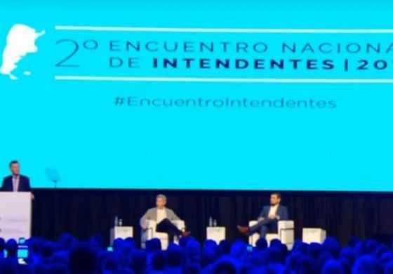 Macri, a los intendentes: &ldquo;Si queremos generar trabajo, no podemos cobrar impuestos distorsivos&rdquo;