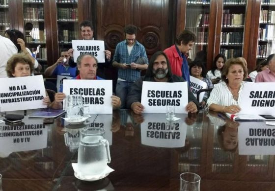 Vidal llamó a los docentes a paritaria y no habrá paro