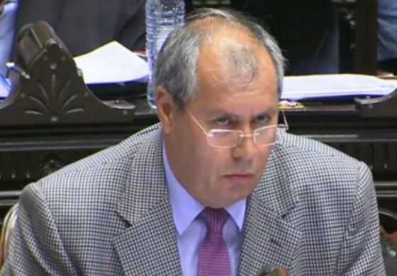 Balearon a un diputado nacional cerca del Congreso