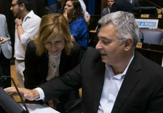Barrientos defendió a Kicillof y Magario