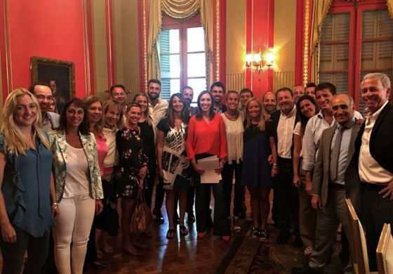 En dos tandas, y con la Cuarta presente, Vidal empezó el operativo "oposición"