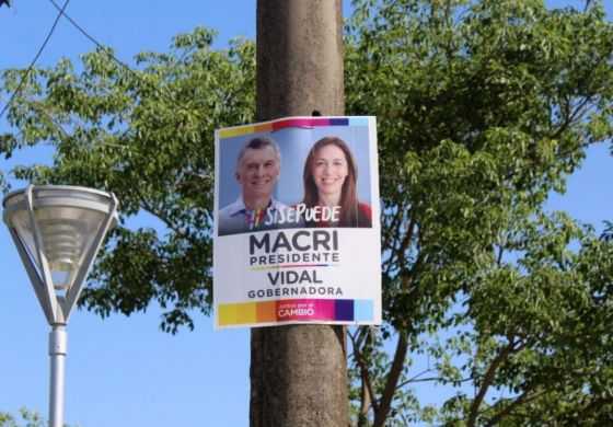  Concejales peronistas denuncian al macrismo por no quitar su propaganda política del espacio público