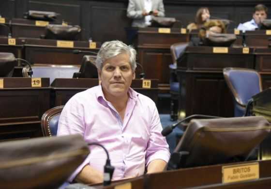 Britos pidió que "la pandemia no nos convierta en jueces de la conducta ajena"