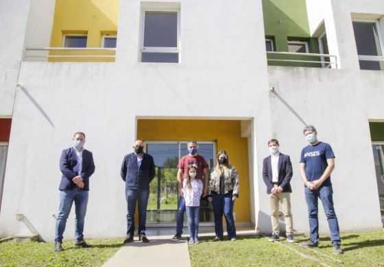 Guerrera participó en Lincoln de la entrega de viviendas Procrear 