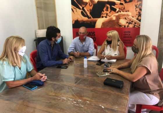 Blanco salió a bancar la interna radical en la Cuarta