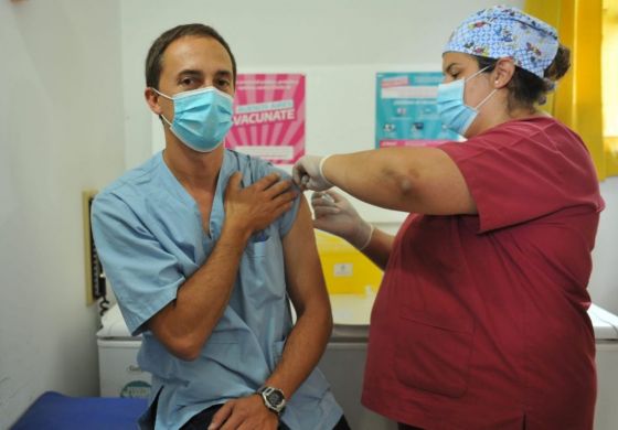 Coronavirus: Provincia dará una dosis de refuerzo a trabajadores de la salud