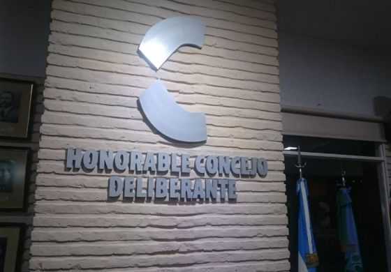  Fernández pide licencia ante el HCD y Vidal vuelve a sentarse en el sillón del Ejecutivo