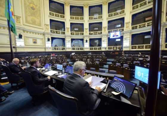 Se presentó el primer proyecto para permitir la reelección indefinida de Intendentes