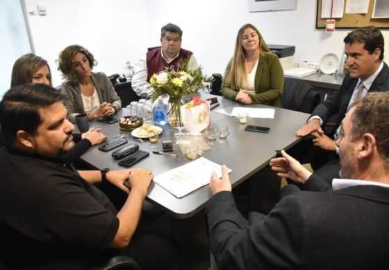 Zuccari impulsa un proyecto para regular la actividad de los Food Trucks en la Provincia