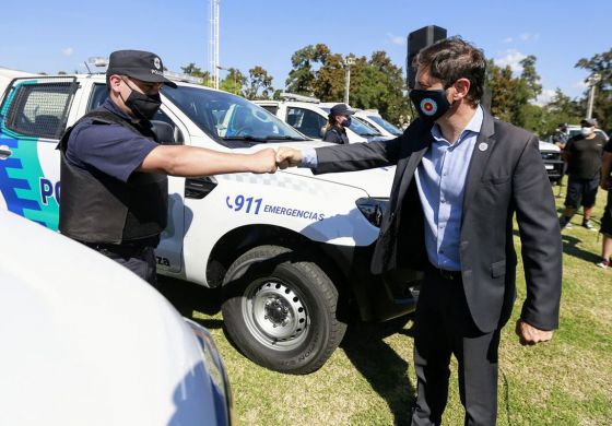 Kicillof oficializó otro aumento salarial a la Policía