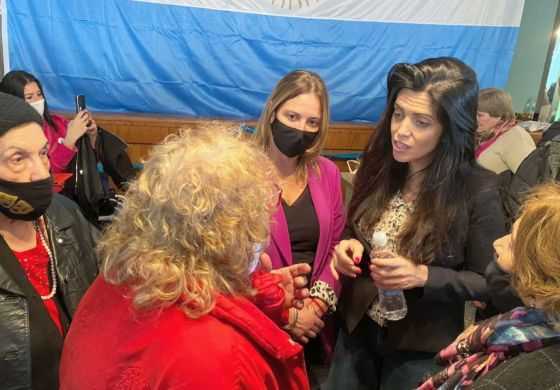  Acompañada por Arata, Volnovich llegó al distrito para firmar nuevos convenios