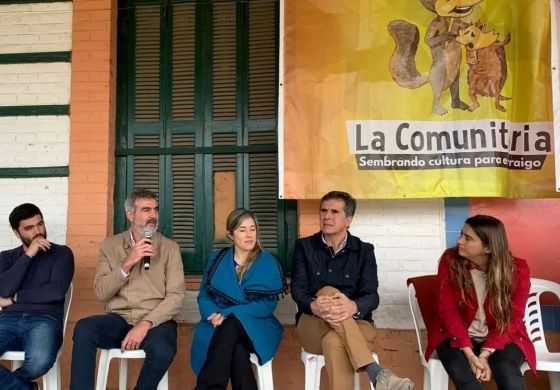Juanci Martínez participó de la firma de escrituras de familias rivadavienses y acompañó a Durañona en Gonzáles Moreno