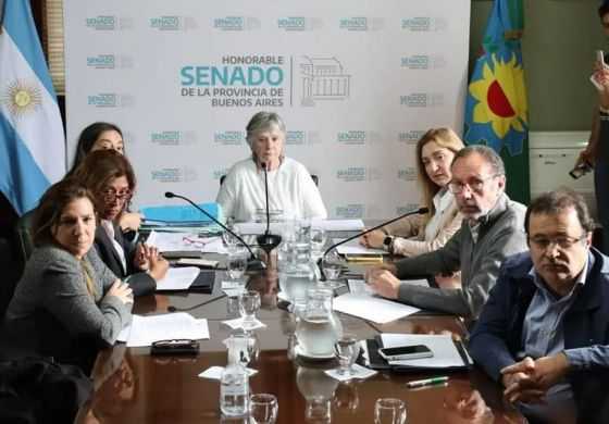 Con presencia de la Cuarta, avanza la declaración de fiesta provincial del festival "Henderson Canta"