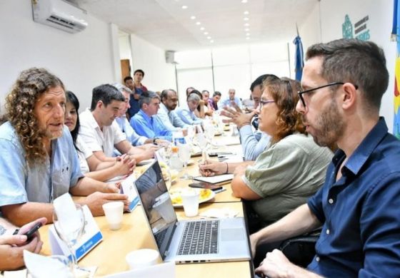 Paritarias docentes: Provincia da inicio a la negociación salarial 