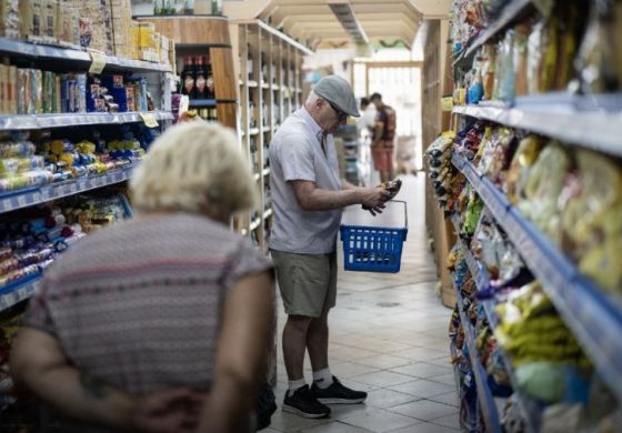 La inflación de febrero trepó al 6,6% y en un año alcanzó el 102,5%