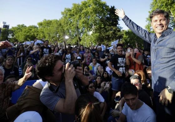 Empuja la campaña de Massa: Kicillof y parte de su Gabinete llegan a Junín