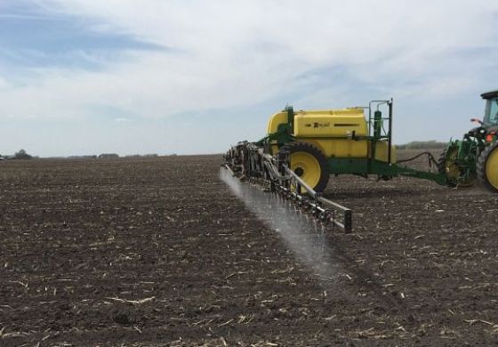  El PRO regula la aplicación de agroquímicos y un diputado de la Cuarta puso el grito en el cielo