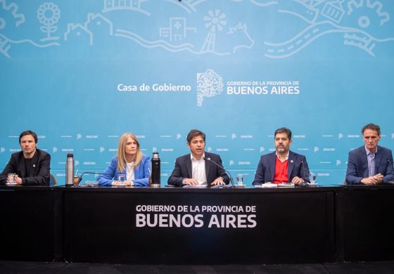 Planta de GNL: Kicillof sostiene que la decisión de YPF estuvo orquestada por Milei 