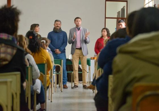  Ferraris estudia un proyecto escolar clave para Colonia Alberdi