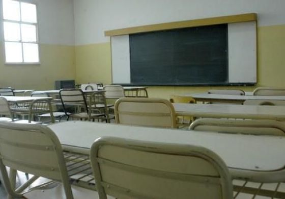 Docentes rechazaron el aumento de Kicillof y el martes habrá paro en algunas escuelas de la Cuarta
