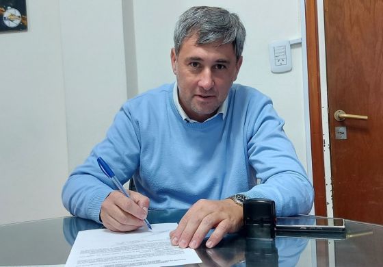  No es sólo miel: Pugnaloni entrega la llave para el despegue apícola