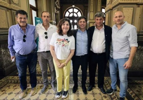 Antes del plenario en la Cuarta, Kicillof recibió intendentes en La Plata