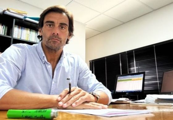 Concejal de la Cuarta se cortó solo y le puso su propio nombre al monobloque