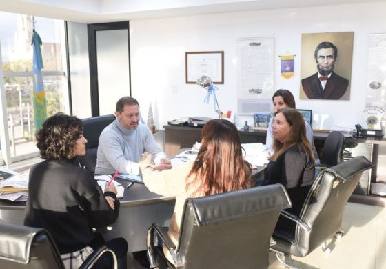  Serenal se muestra con funcionaria de Kicillof y fortalece la "agenda verde" en el distrito