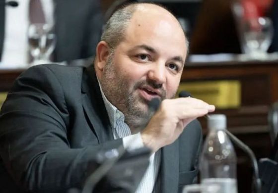 La guerra de la UCR dejó esquirlas en el Senado y legislador de la Cuarta armó el bloque "Somos"