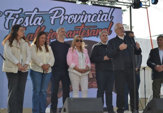 Con el traje de candidato, Taiana visitó Chacabuco: "Hay que tener mayoría en el Congreso para ponerle límites al Gobierno"