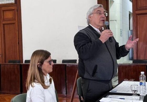  Una respuesta al "déficit habitacional heredado", el dardo de Alegre tras adjudicar casi 100 lotes
