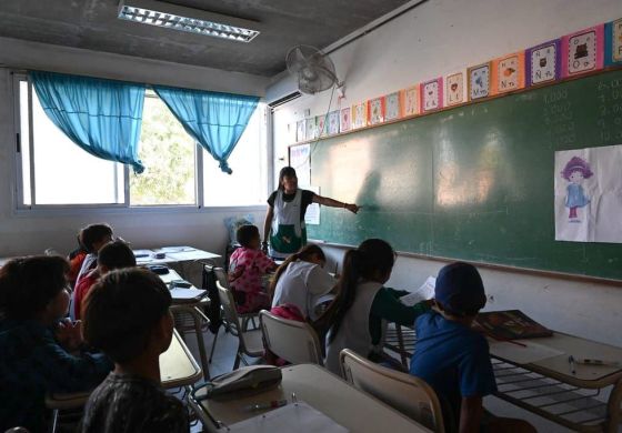 Gremios docentes aceptaron la oferta paritaria de Provincia: cuánto ganarán ahora los maestros