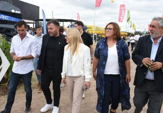 La presencia de la Cuarta radical en Expoagro: intendentes y legisladores al frente