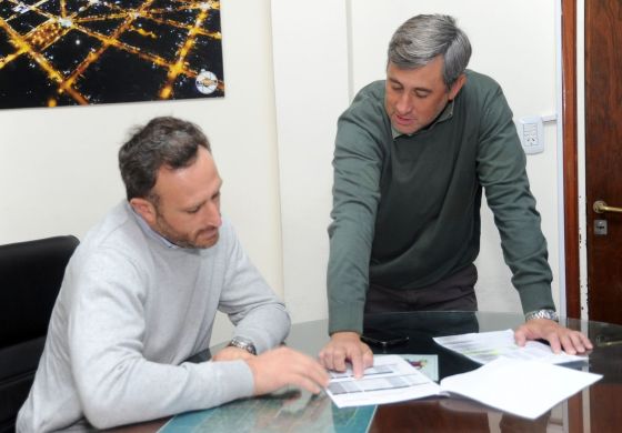  Pugnaloni repasó agenda de viviendas con respaldo de un funcionario provincial